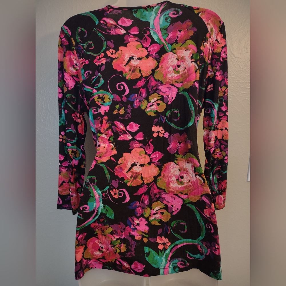 Cable & Gauge Floral Faux Wrap Top | Vibrant Pink & Teal Abstract Print | Size M - Picture 9 of 11